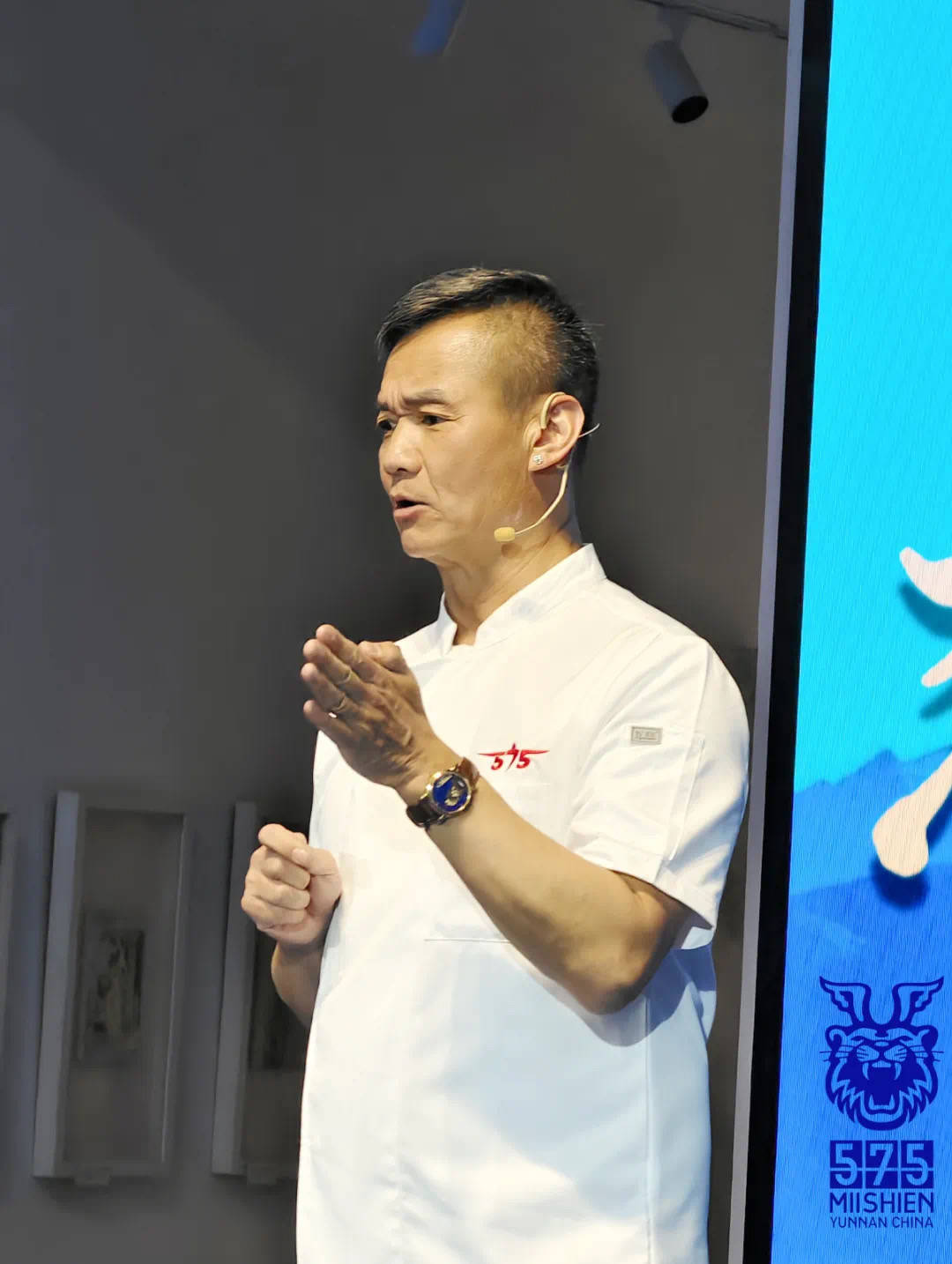 的云南过桥米线回昆举办品鉴会冰球突破正规