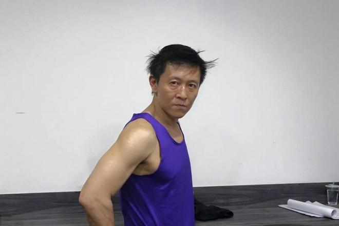 多日无人察觉已发臭王菲前经纪人悼念冰球突破网站台湾男星陈光前家中死亡(图5)